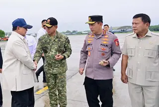 Presiden Prabowo Subianto Terbang ke AS Temui Donald Trump Didampingi Bahlil dan Teddy (Biro Pers, Media, dan Informasi Sekretariat Presiden)