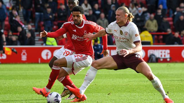 Manchester City Tempel Ketat Posisi Arsenal