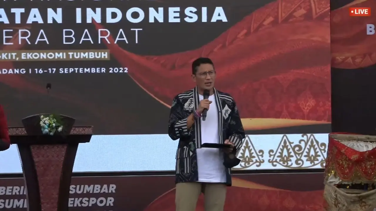 Menteri Pariwisata dan Ekonomi Kreatif Sandiaga Uno dalam penutupan Gernas BBI Sumatera Barat, Jumat (16/9/2022).