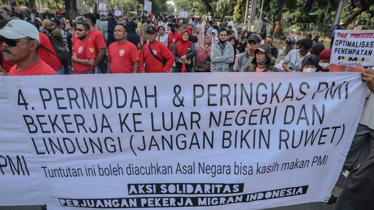 Mereka mendesak Presiden Joko Widodo atau Jokowi untuk merevisi sejumlah undang-undang
Kementerian Ketenagakerjaan terkait penempatan PMI di luar negeri.