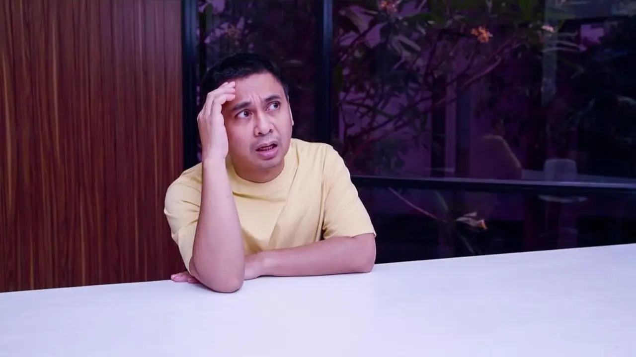 Raditya Dika.
