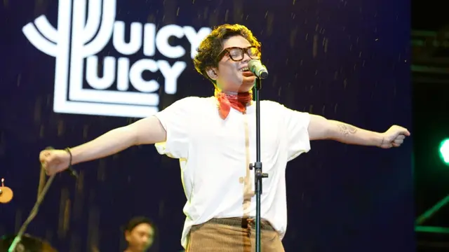 Juicy Luicy tampil  di Gasblock PGN Balkondes Karangrejo, Borobudur, Magelang, Jawa Tengah, Sabtu (14/5/2022).