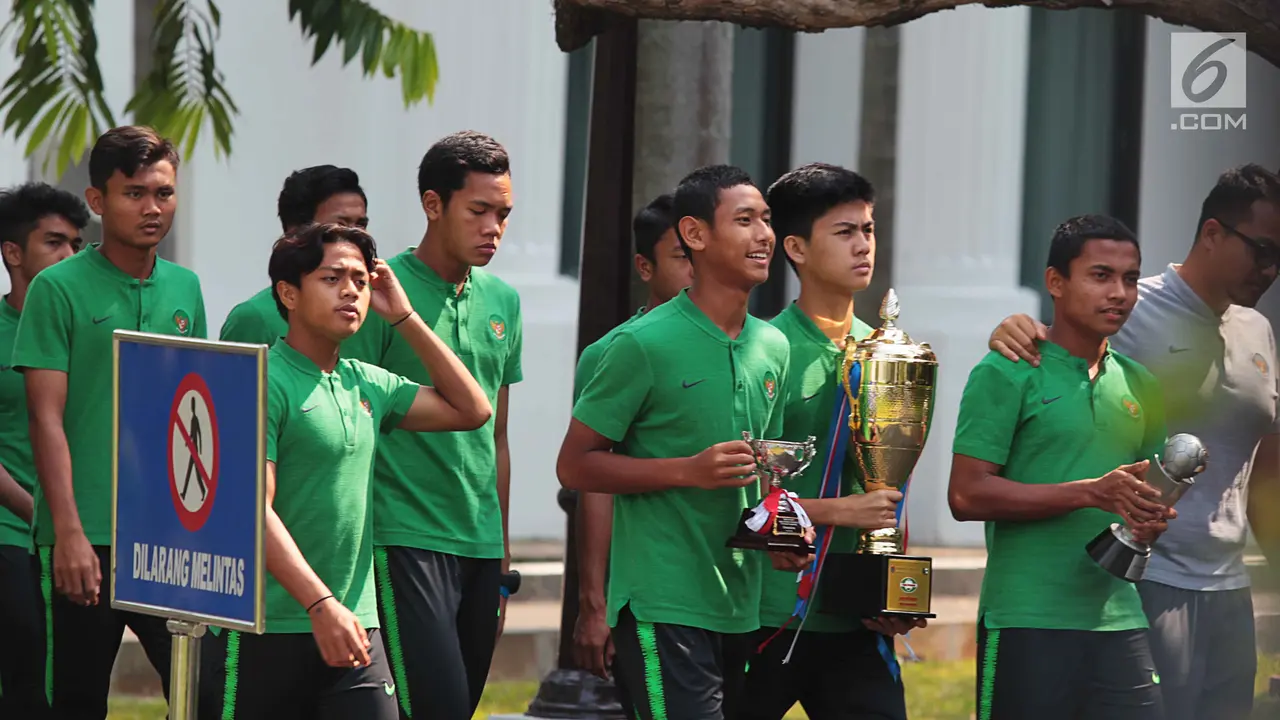 Jokowi Bertemu Timnas U-16