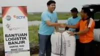 Selain sembako, Yayasan Pundi Amal Peduli Kasih (YPAPK) juga membagikan 400 helai selimut untuk korban banjir.