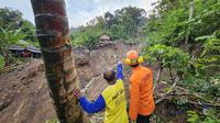 Longsor di Dusun Kebonagung, Desa Depok, Kecamatan Bendungan, Kabupaten Trenggalek. (Liputan6.com/ Dian Kurniawan)