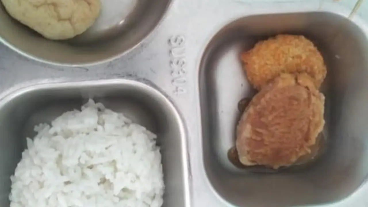 Tahu Bulat dan Jeli di Menu MBG Sukabumi Diprotes Orang Tua, Kepala SPPG: Yang Penting Gizi, Bukan Mewah - Regional Liputan6.com