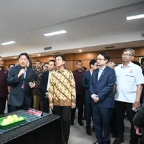 Wakil Presiden (Wapres) Gibran Rakabuming Raka menghadiri talkshow bertajuk Artificial Intelligence: Shaping Indonesia&rsquo;s Future. Acara digelar di Universitas Pelita Harapan (UPH), Tangerang, Banten. (Dok: Biro Setwapres)