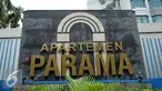 Apartemen Parama yang berada di Cilandak ternyata bermasalah, Jakarta, Selasa (16/8). Apartemen itu telah disegel sejak tanggal 14 Maret 2016 karena tidak memiliki Sertifikat Layak Fungsi (SLF). (Liputan6.com/Gempur M Surya)