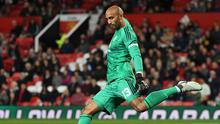 Kiper Manchester United, Lee Grant. (AFP/Paul Ellis)