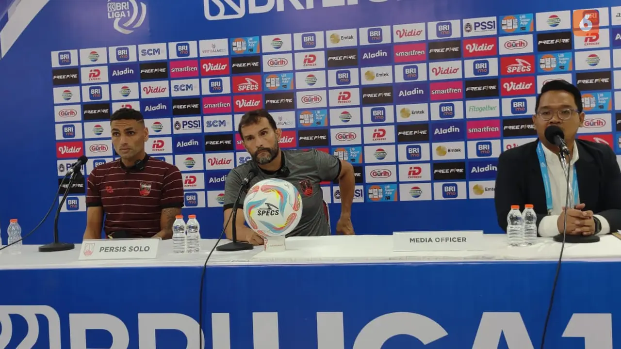 Leonardo Medina dan Jaimerson Xavier dalam Sesi Press Conference Usai Laga