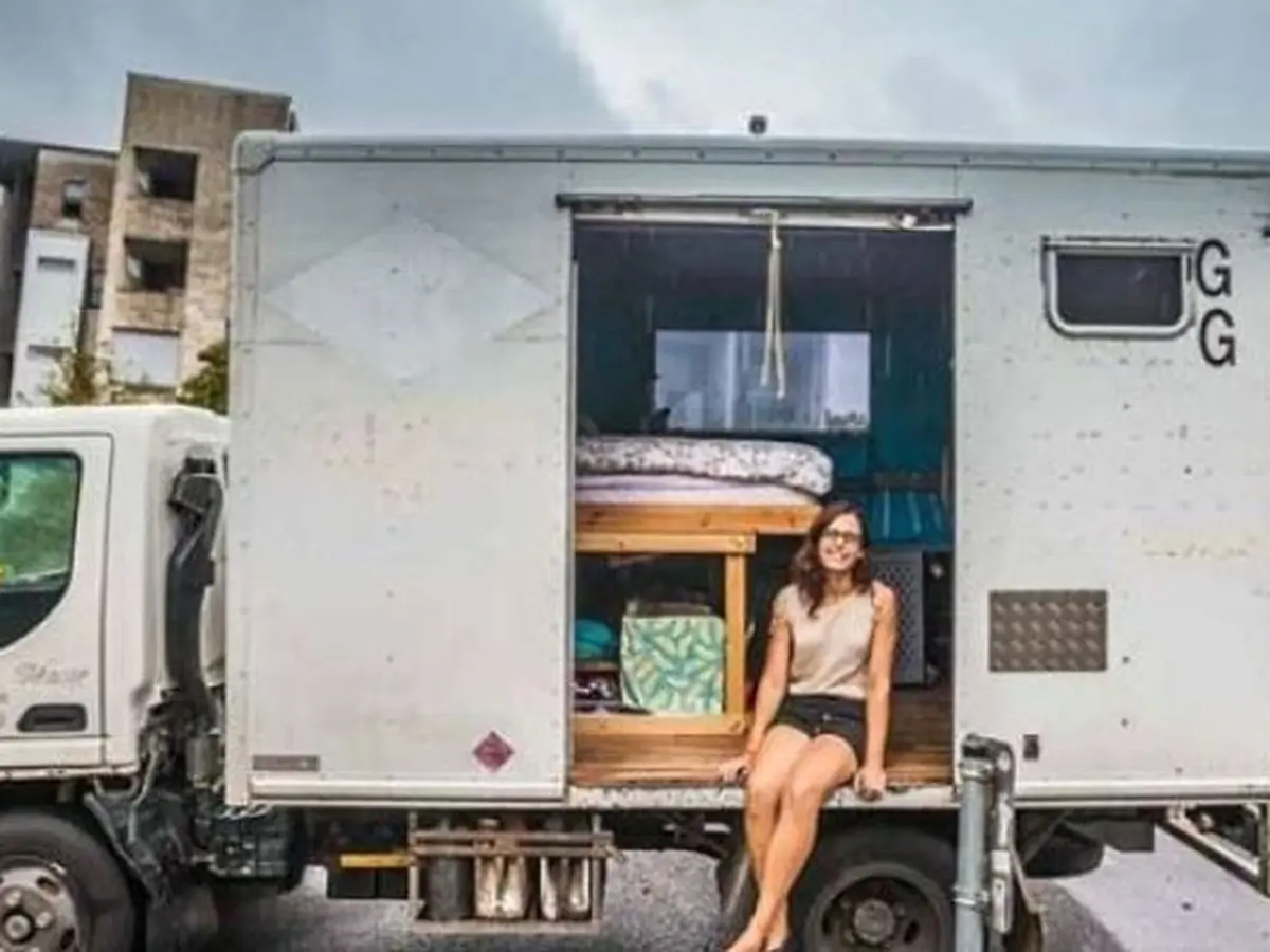 Unik, Gadis Cantik Asal Australia Ini Pilih Tinggal di Truk - Global  Liputan6.com
