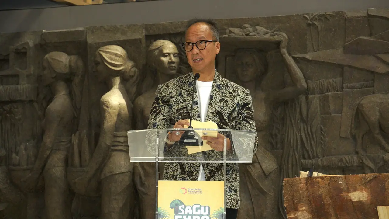 Menteri Perindustrian Agus Gumiwang Kartasasmita dalam acara Pembukaan Rangkaian Sagu Expo di Jakarta, Rabu (2/10/2024). (Dok Kemenperin)