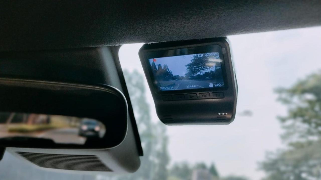 "Dashcam 70Mai berperan sebagai keamanan ekstra, merekam aktivitas mencurigakan di dalam dan sekitar mobil. Memastikan pengemudi memiliki bukti kuat, jika terjadi percobaan perampokan atau perilaku curang,’’ Kata Winsen.