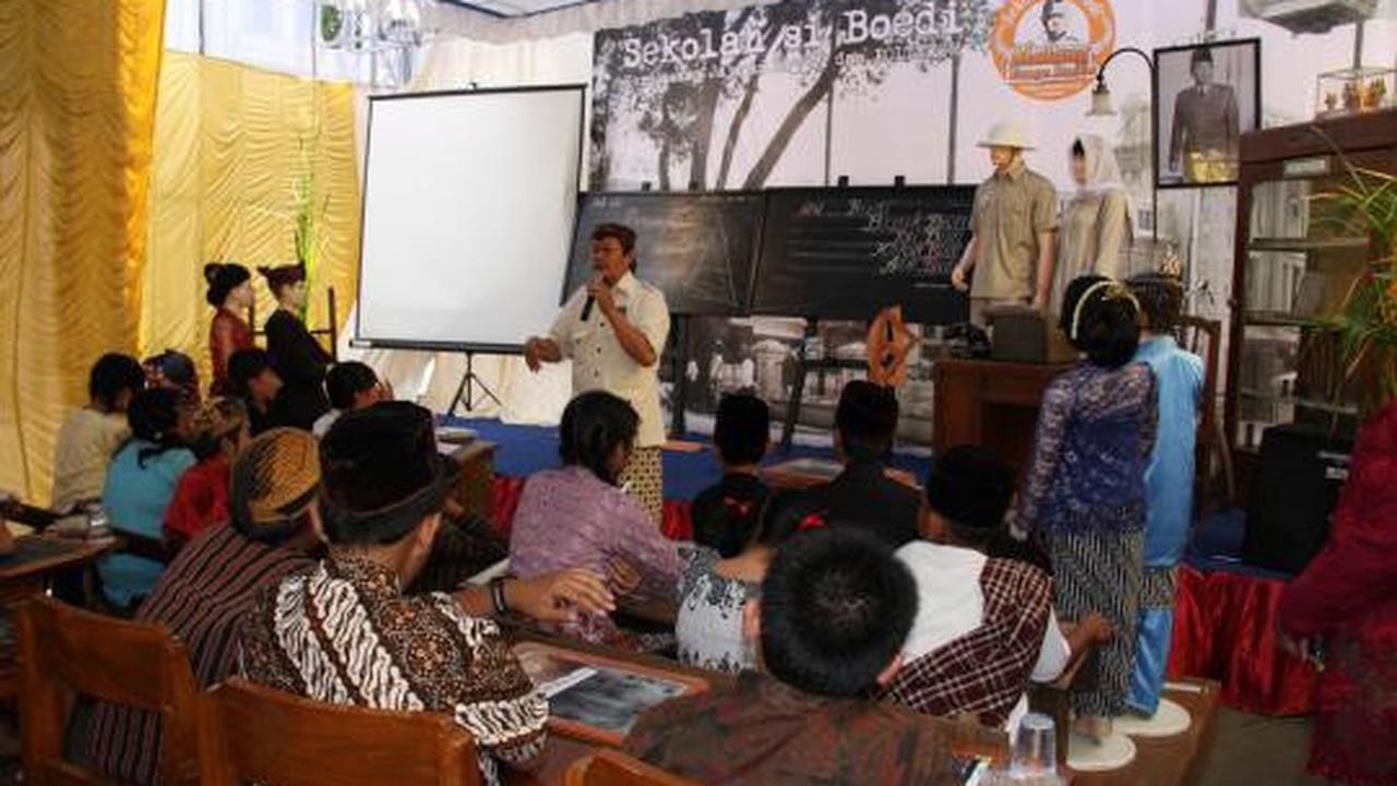 Sekolah si Boedi ramaikan Malang Tempo Doeloe 2012