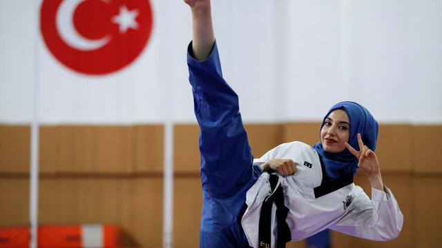 Kubra Dagali, Ratu Taekwondo Berhijab