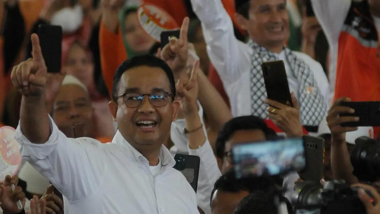 Meski begitu, kampanye perdana Anies Baswedan yang berlangsung di Gor Ciracas tetap banjir dukungan. <br>(Foto merdeka.com / imam buhori)
