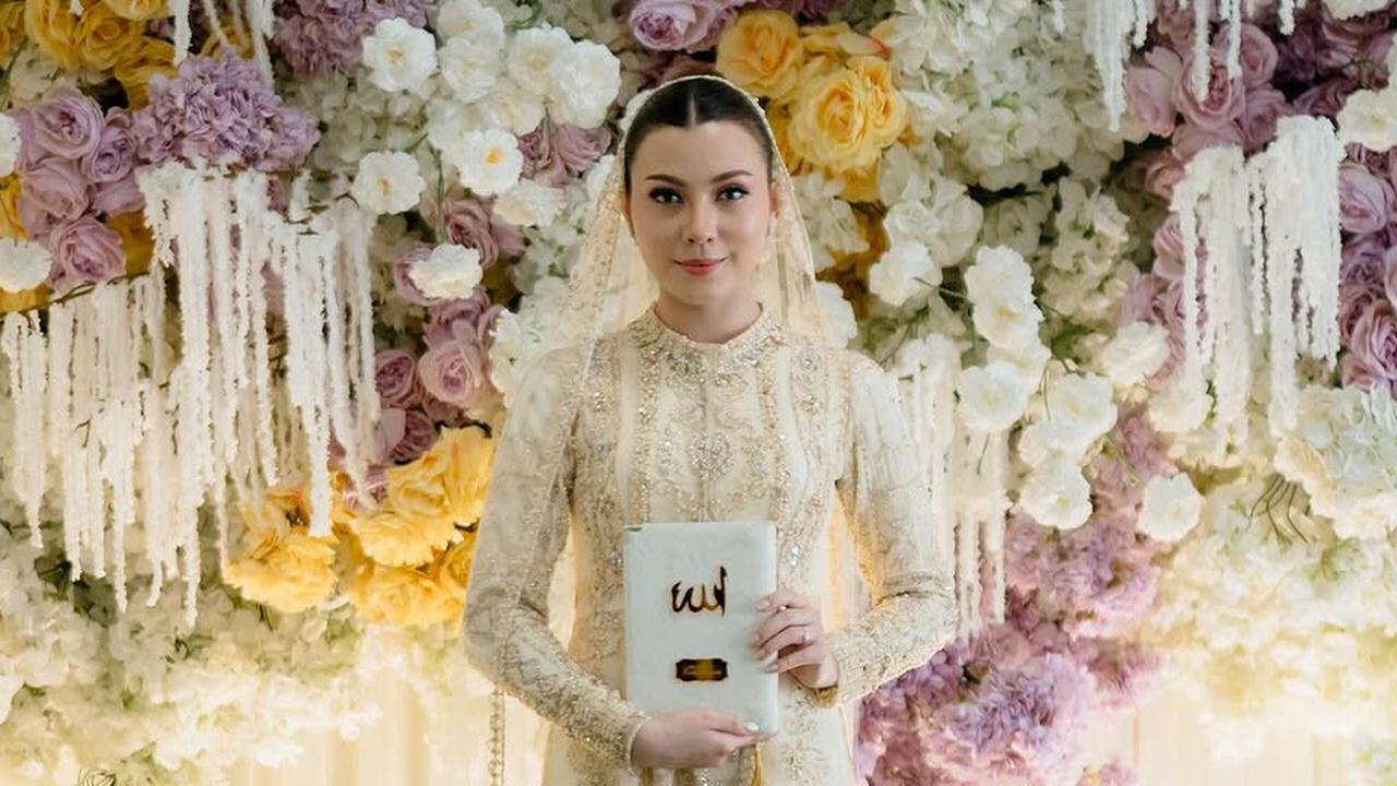 Potret Cantik Haviza Devi Anjani saat Pengajian Jelang Pernikahan, Tampil Anggun dalam Balutan Gaun Kuning Pastel