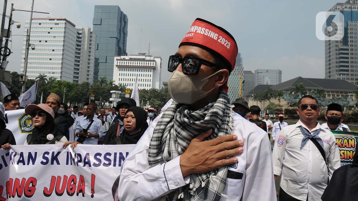 Demo di Patung Kuda, Guru Madrasah Desak Pemerintah Segera Terbitkan SK ...