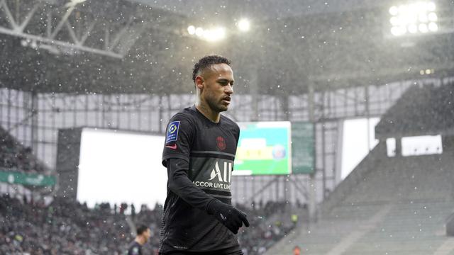 Alami Cedera Mengerikan, Neymar Absen Bela PSG Sampai Awal Februari 2022 -  Dunia Bola.com
