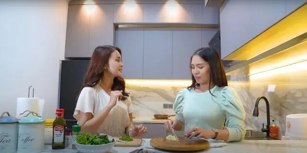 Potret Dapur Mewah Rumah Michelle Ziudith dengan Model Minimalis Klasik