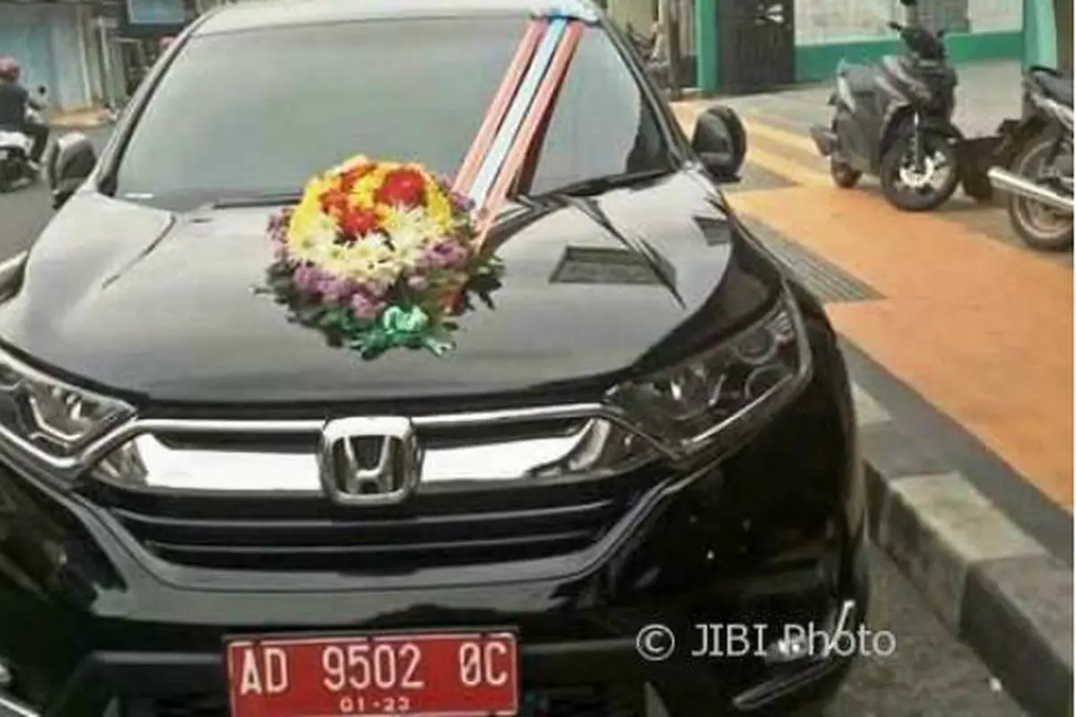 Mobil Pengantin di Klaten Pakai Mobil Dinas