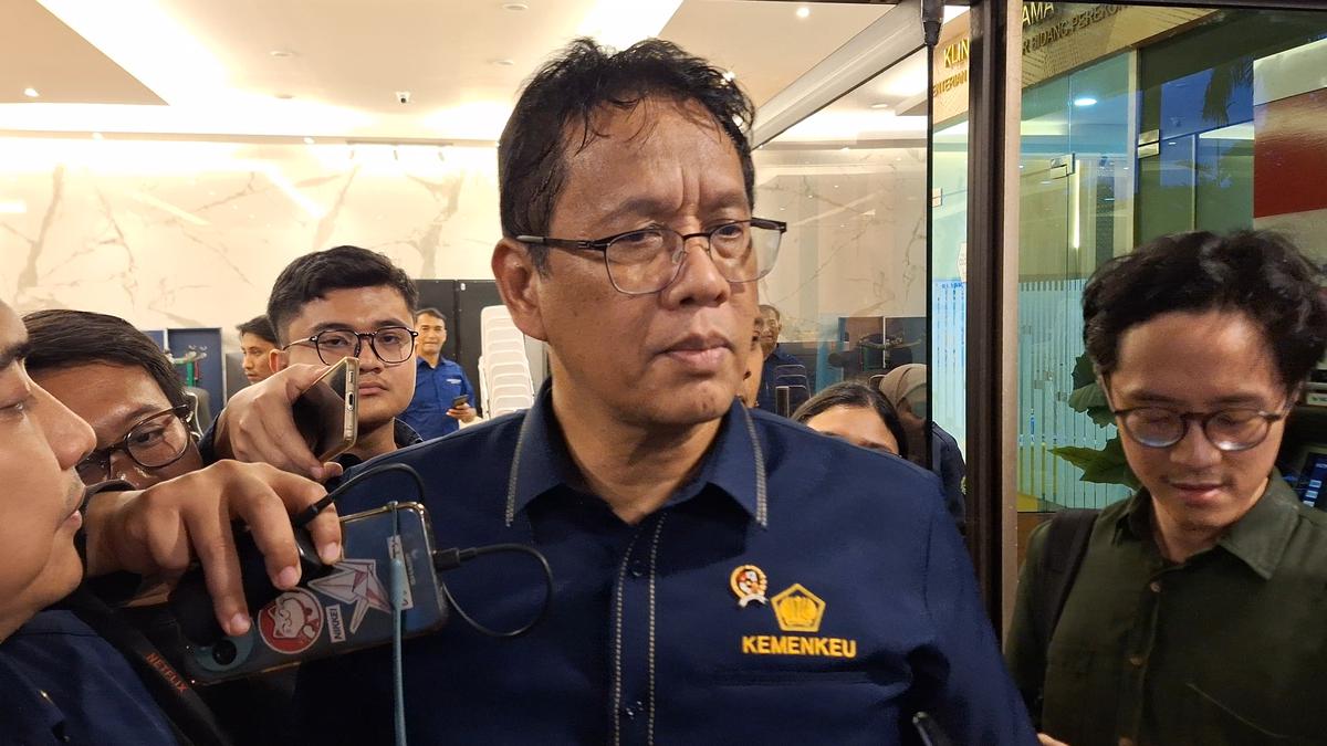 Menkeu Purbaya Enggan Temui Pedagang Thrifting: Ilegal ya Ilegal