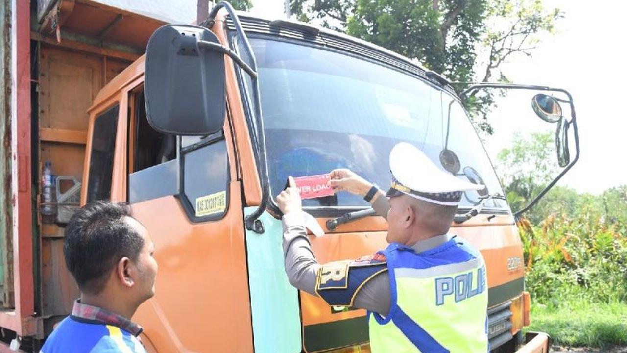 Jasamarga Gencarkan Penindakan ODOL di Tol Belmera, Puluhan Kendaraan Terjaring