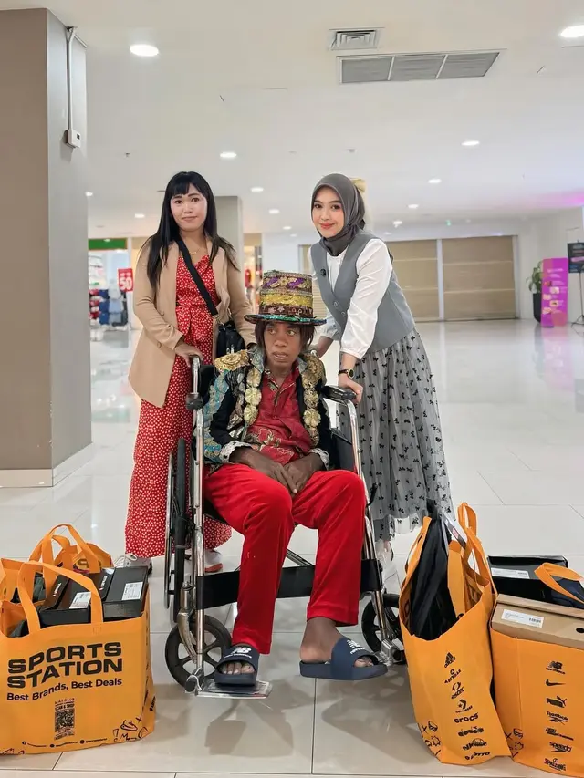 6 Potret Ria Ricis Bertemu Pak Tarno,