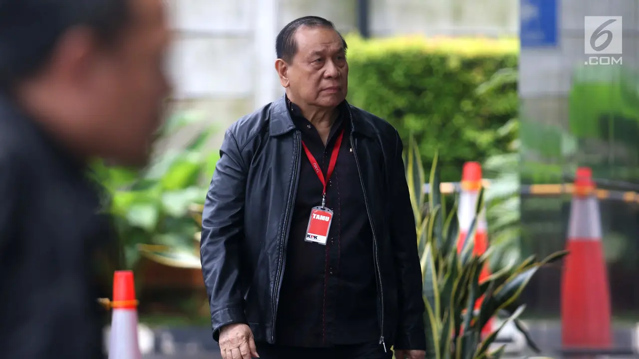 Berjaket Hitam, Kahar Muzakir Penuhi Pemeriksaan KPK