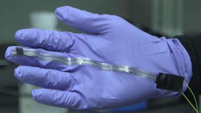 Kulit elektronik untuk penyandang cacat fisik