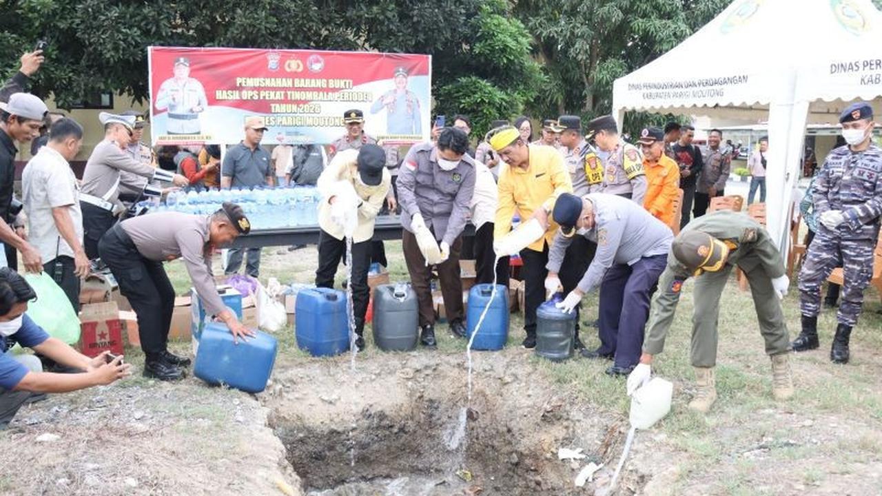 Polres Parimo Musnahkan Ratusan Liter Miras, Jaga Kamtibmas Jelang Idul Fitri 1447 H