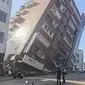 Tangkapan layar dari video TVBS menunjukkan situasi di Hualien, Taiwan, pasca gempa magnitudo 7,5 pada Rabu (3/4/2024). (Dok. TVBS via AP)&nbsp;