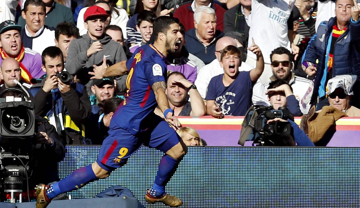 3. Luis Suarez (Barcelona) - 10 Gol. (AP/Francisco Seco)