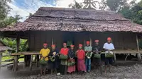 Menembus Medan Berat Demi Kurban Warga Kepulauan