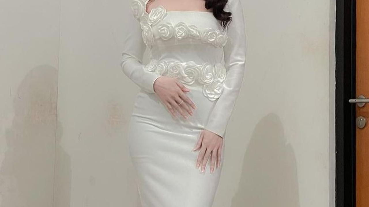 Penyanyi Dangdut Berparas Cantik Asal Tuban Jawa Timur <br>