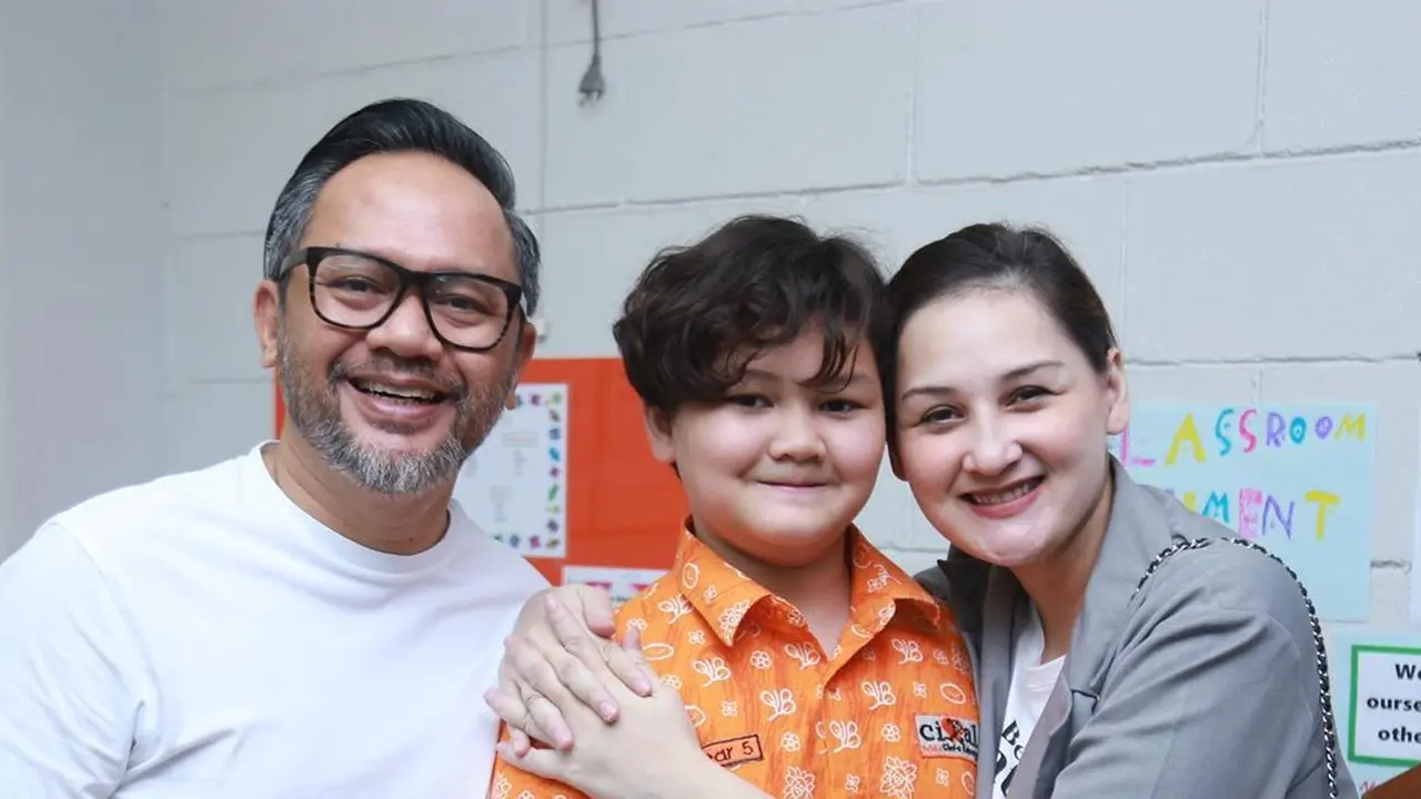 Potret Manis Kedekatan Baraka Rahadian Nezar Dengan Mona Ratuliu