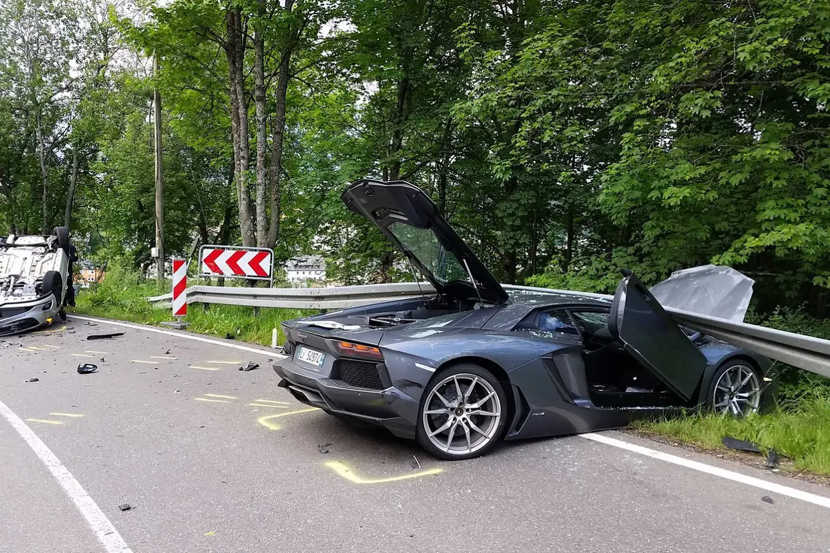 Lamborghini Aventador Kecelakaan