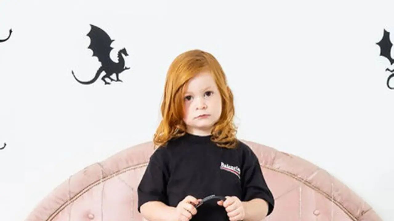 Kontroversi Terbaru Balenciaga, Unggah Foto Tas Beruang Bersama Anak-Anak Dianggap Eksploitasi