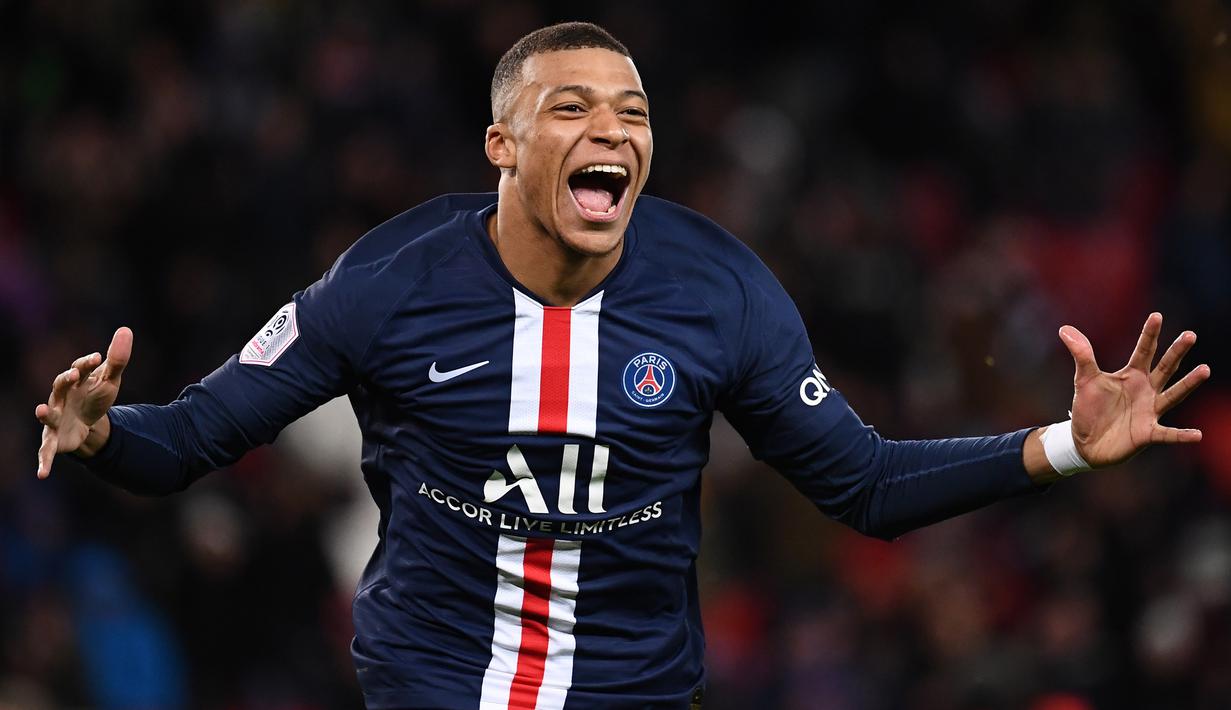 Kylian Mbappe (PSG) - Kemampuan dan kehebatan Mbappe di lapangan tidak diragukan lagi. Pemain yang telah mencetak 30 gol untuk PSG di musim ini dianggap bisa menjadi penerus Cristiano Ronaldo di masa mendatang. (AFP/Franck Fife)