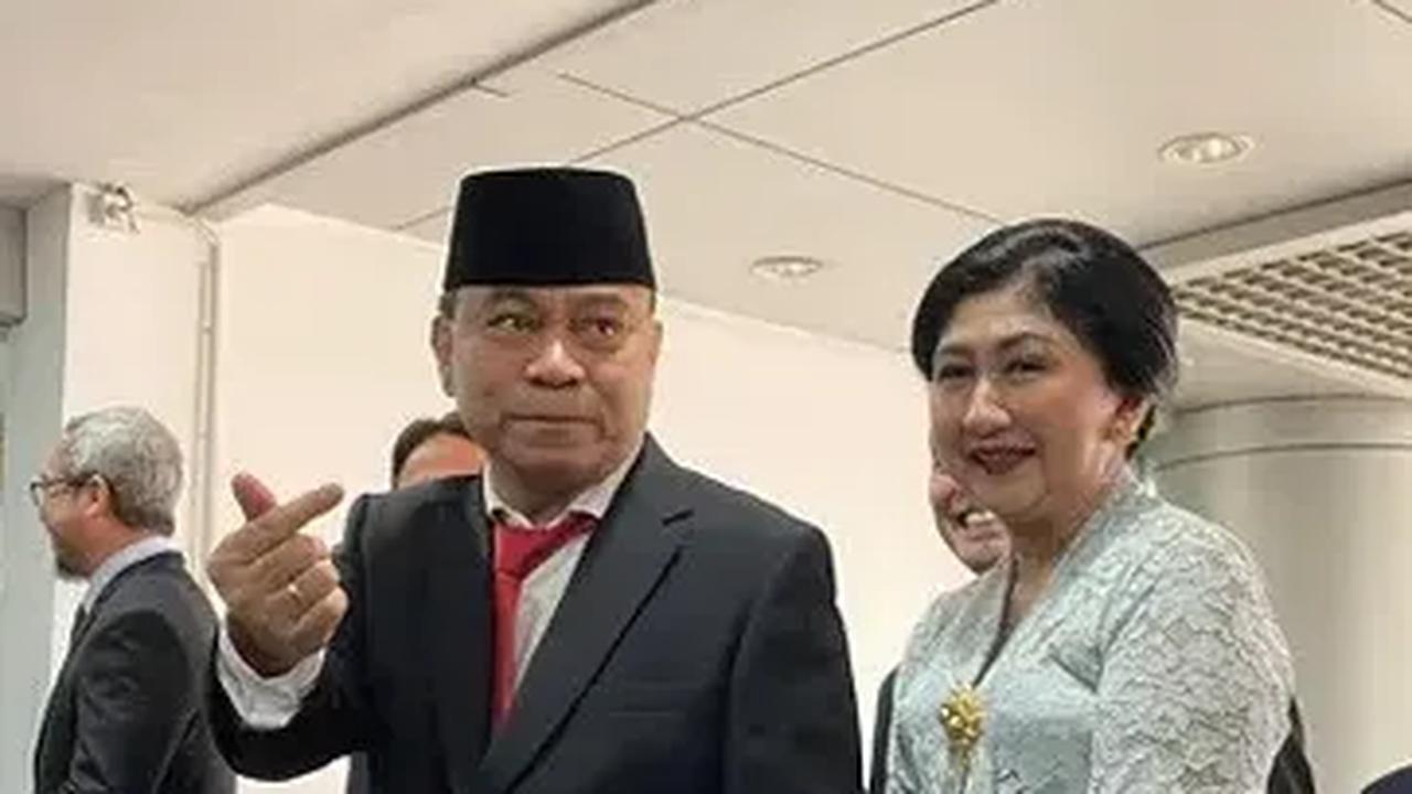 Presiden Joko Widodo (Jokowi) menunjuk Ketua Umum Projo Budi Arie Setiadi menjadi Menteri Komunikasi dan Informatika. Pengamat Politik Citra Institute, Efriza menilai, hal adalah bentuk sikap balas budi Jokowi terhadap relawannya.