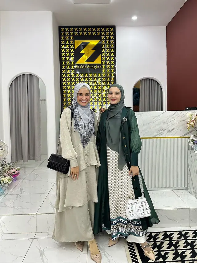 Shireen dan Zaskia (Instagram/zaskiasungkar15)