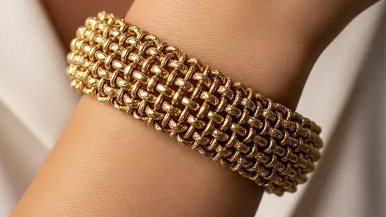 7 Rekomendasi Gelang Emas Klasik 15 Gram, Cocok untuk Gaya dan Investasi