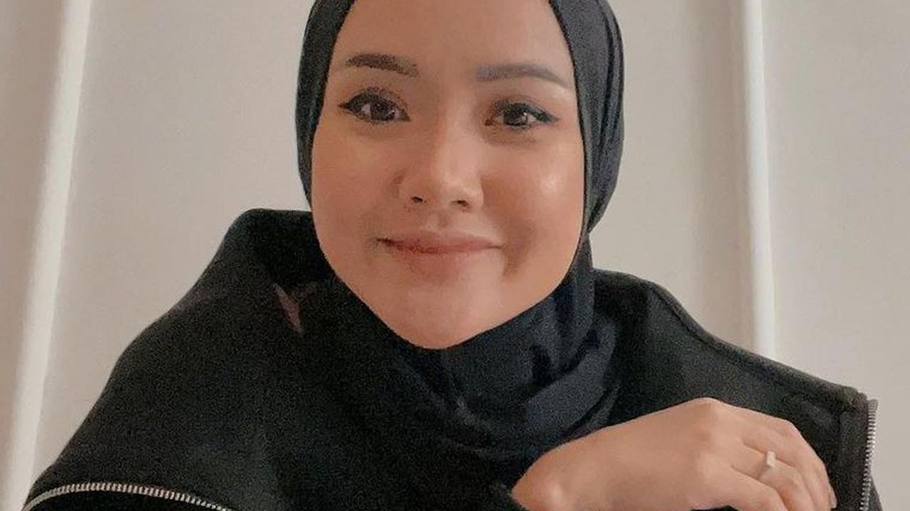 Cita memperkenalkan nama panggung terbarunya, yakni nama lahirnya, Cita Rahayu. Ia berharap agar para penggemar tak kecewa dengan keputusannya itu.