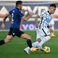 Striker Inter Milan, Lautaro Martinez, mencetak satu gol ke gawang Atalanta pada laga pekan ketujuh Serie A di Gewiss Stadium, Minggu (8/11/2020) malam WIB. Sayangnya, Inter hanya mampu bermain 1-1 kontra Atalanta. (AFP/Miguel Medina)