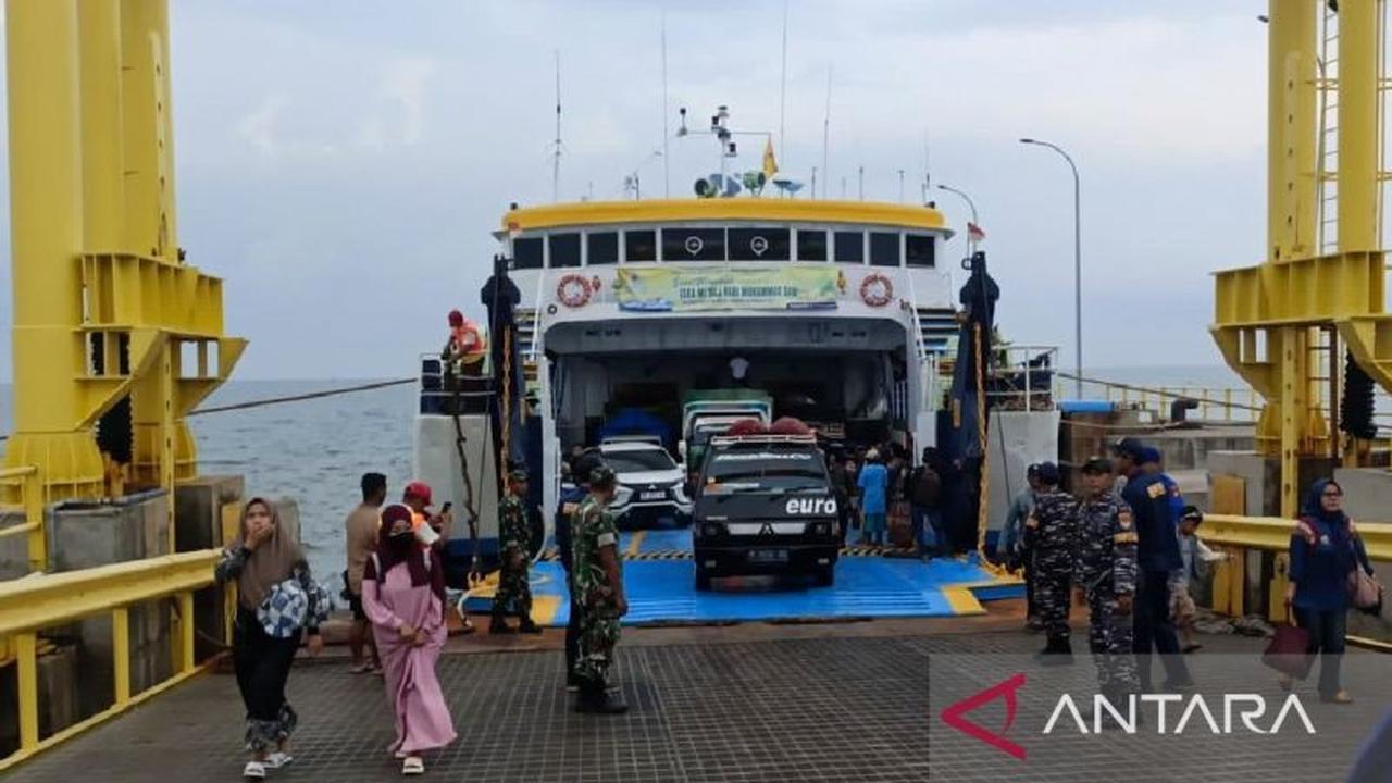 Aktivitas Pelayaran Situbondo-Madura Kembali Normal Setelah Sepekan Tertunda