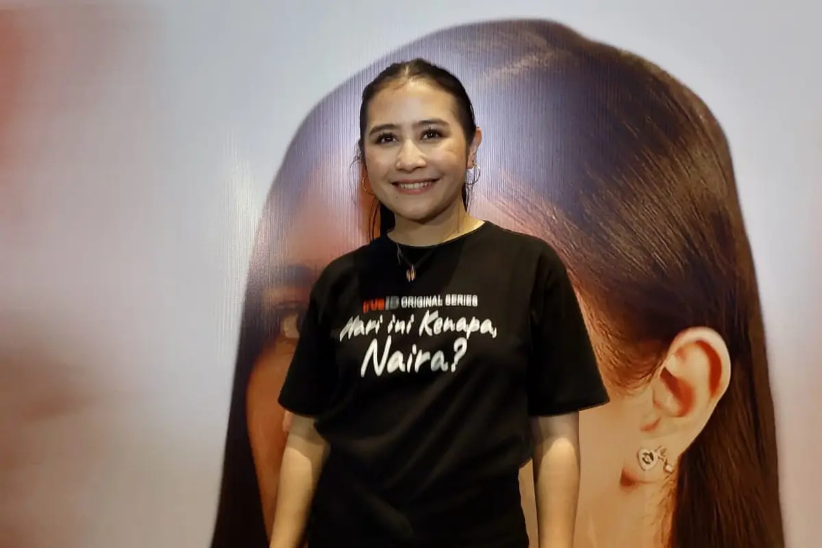 Prilly Latuconsina membintangi sebuah webseries berjudul Hari Ini Kenapa, Naira ?