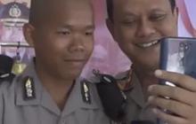 Siswa Bintara Polri Video Call Sang Ibu Dikawal 2 Jenderal, Handphonenya Dipegangi Kapolda