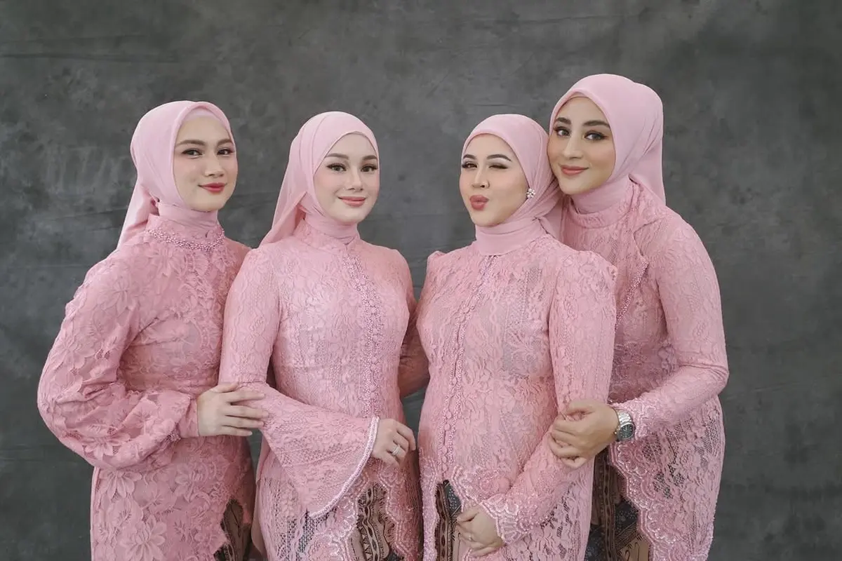 5 Gaya Serba Pink Seleb Hadir di 7 Bulanan Kehamilan Lesti Kejora, Ria Ricis, Ashanty, hingga Azizah Salsha