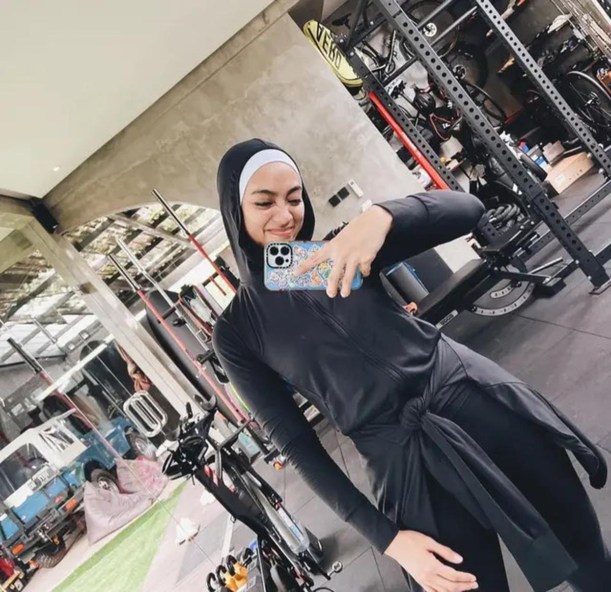 Inspirasi Outfit Ala Ayudia Bing Slamet, Si Penggemar Outfit Hitam yang Selalu Tampil Glowing dan Jadi Ciri Khasnya