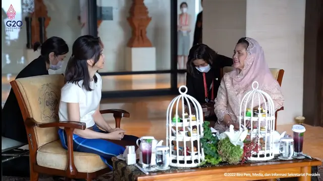 Iriana dan Kim Keon Hee